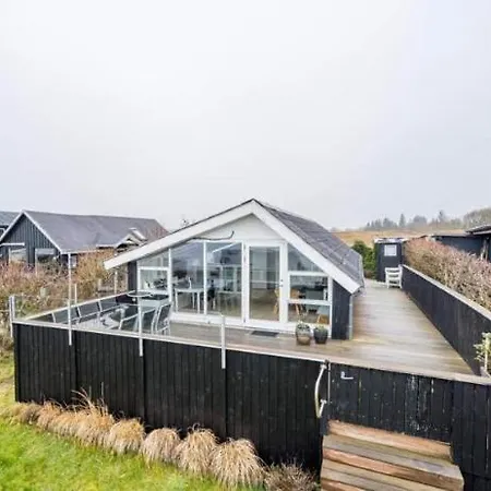 Cozy With Sea View 埃斯比约